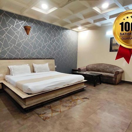 Hotel Blue Bell - Karol Bagh New Delhi Eksteriør billede