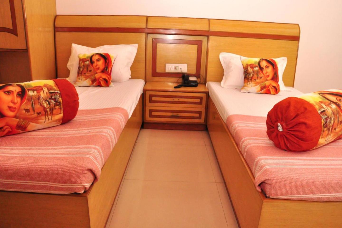 Hotel Blue Bell - Karol Bagh New Delhi Eksteriør billede