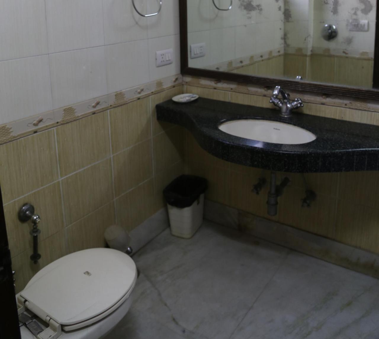 Hotel Blue Bell - Karol Bagh New Delhi Eksteriør billede