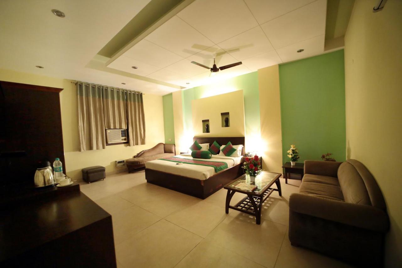 Hotel Blue Bell - Karol Bagh New Delhi Eksteriør billede