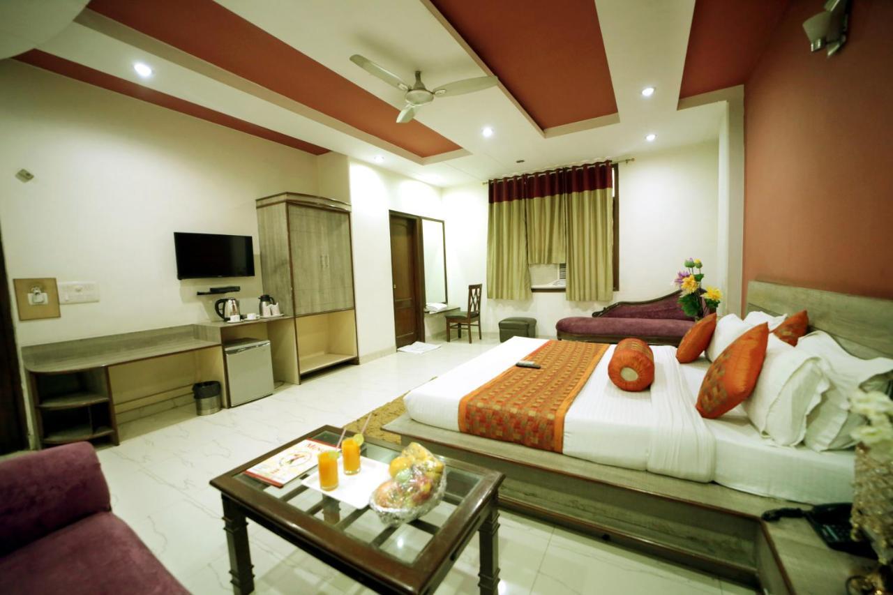 Hotel Blue Bell - Karol Bagh New Delhi Eksteriør billede